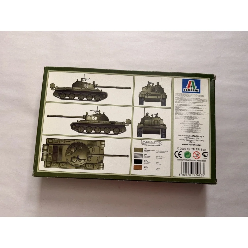 Italeri 7006 T-62 Main Battle Tank 1:72 Scale Military Model Kit Open Box